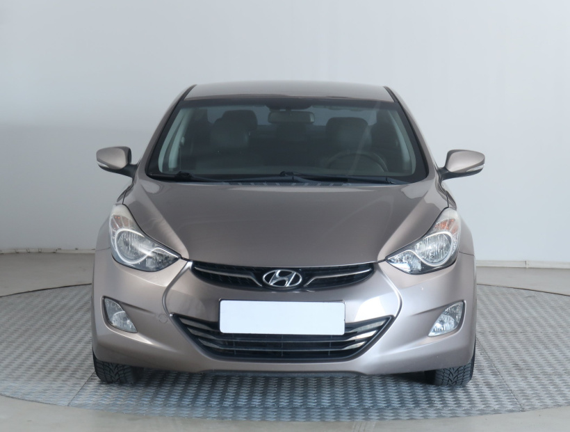 Hyundai Elantra, 2011