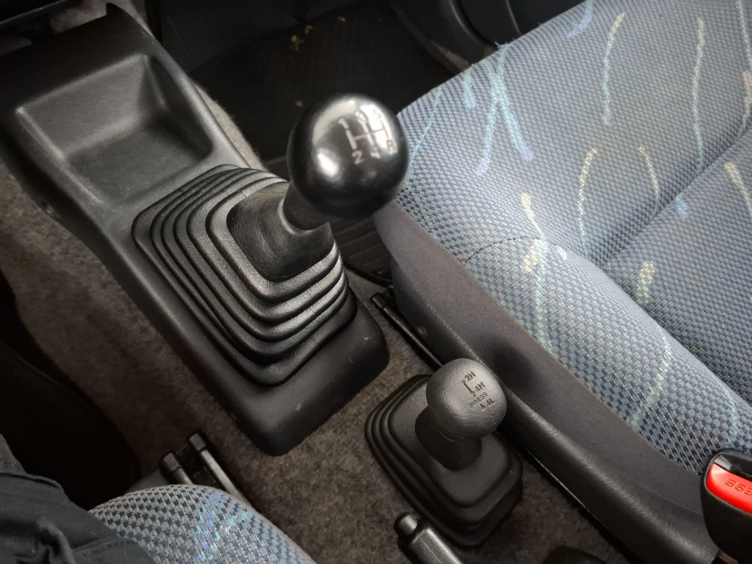 Suzuki Jimny, 2004