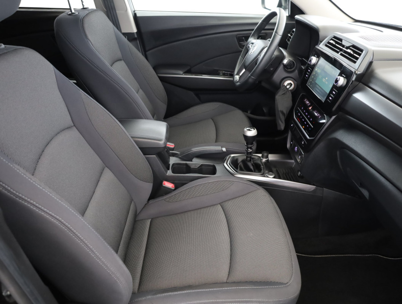 SsangYong Tivoli Grand, 2024