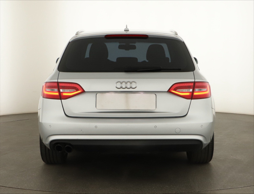 Audi A4, 2013