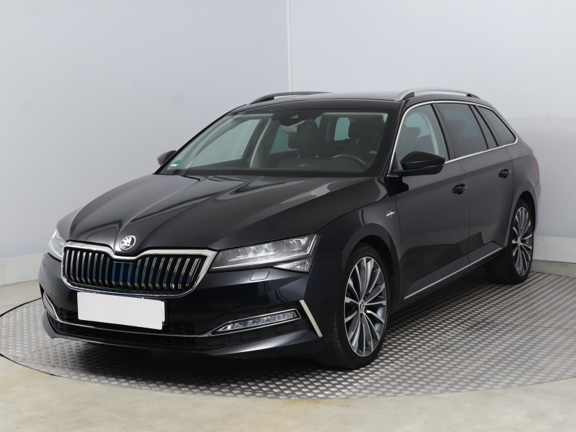 Škoda Superb, 2021
