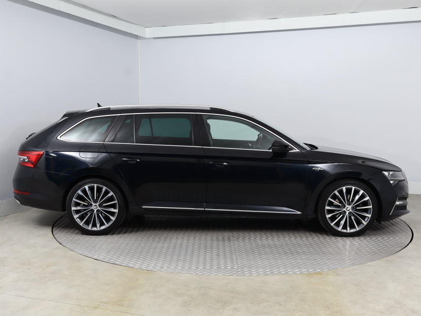 Škoda Superb, 2021