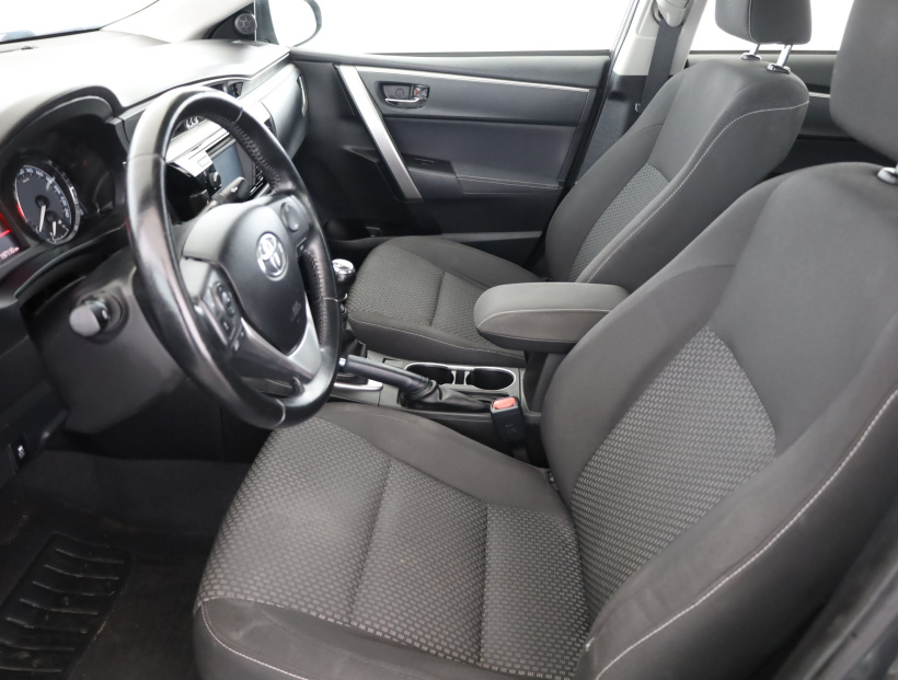 Toyota Corolla, 2013