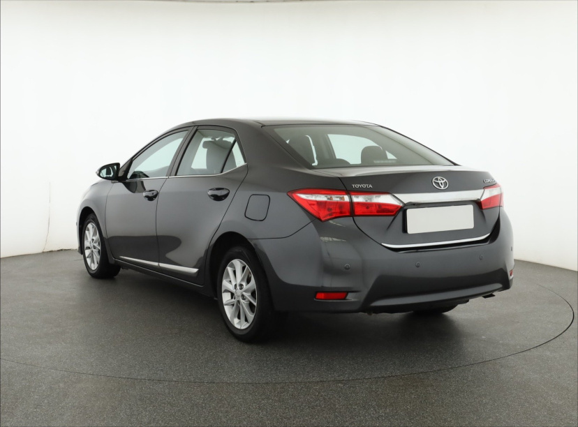 Toyota Corolla, 2013