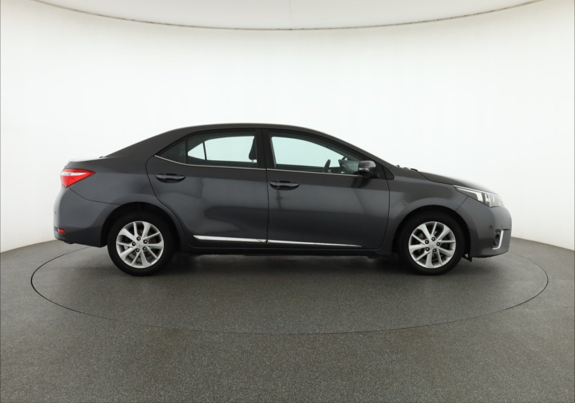Toyota Corolla, 2013