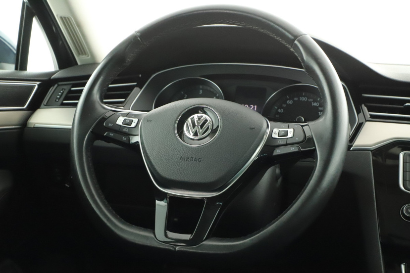 Volkswagen Passat, 2016