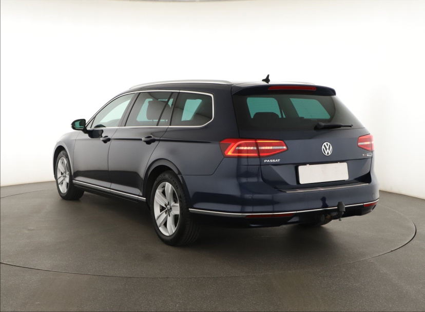 Volkswagen Passat, 2016