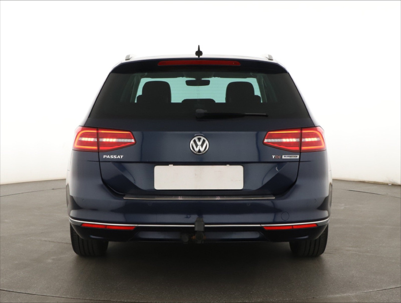 Volkswagen Passat, 2016