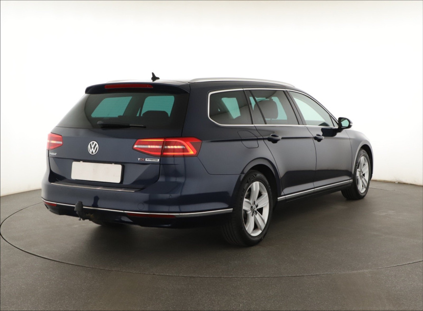 Volkswagen Passat, 2016