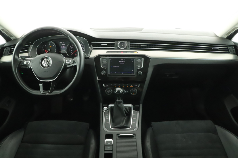 Volkswagen Passat, 2016