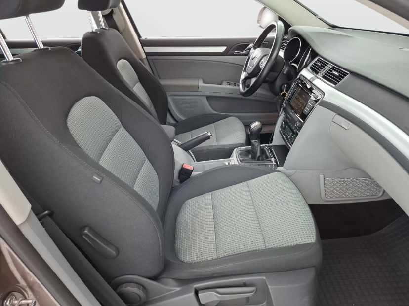 Škoda Superb, 2012