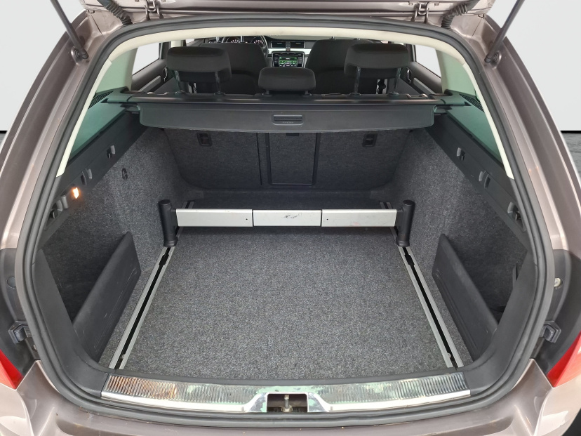 Škoda Superb, 2012