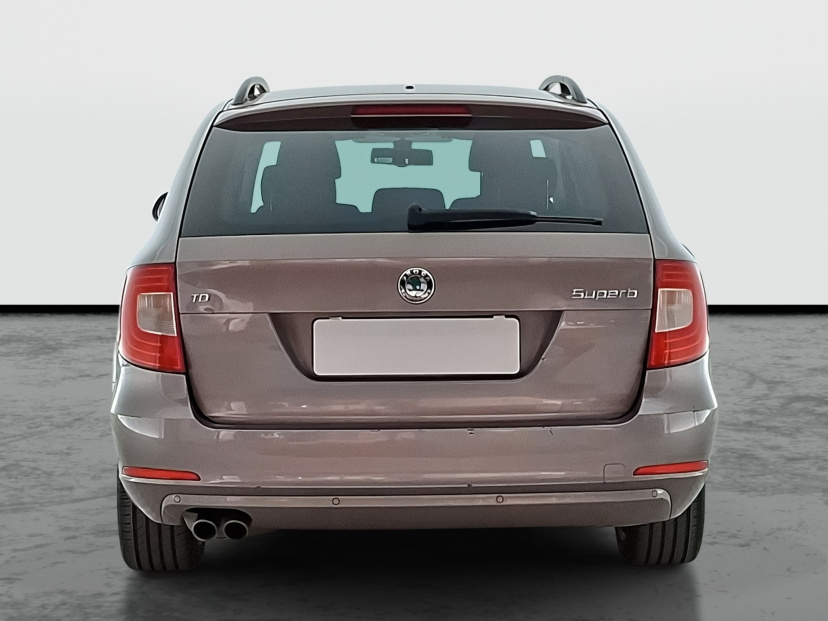 Škoda Superb, 2012
