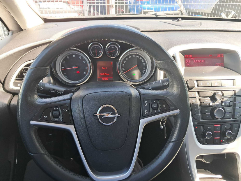 Opel Astra, 2010