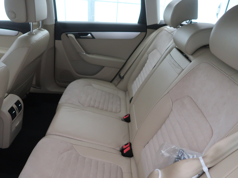 Volkswagen Passat, 2012