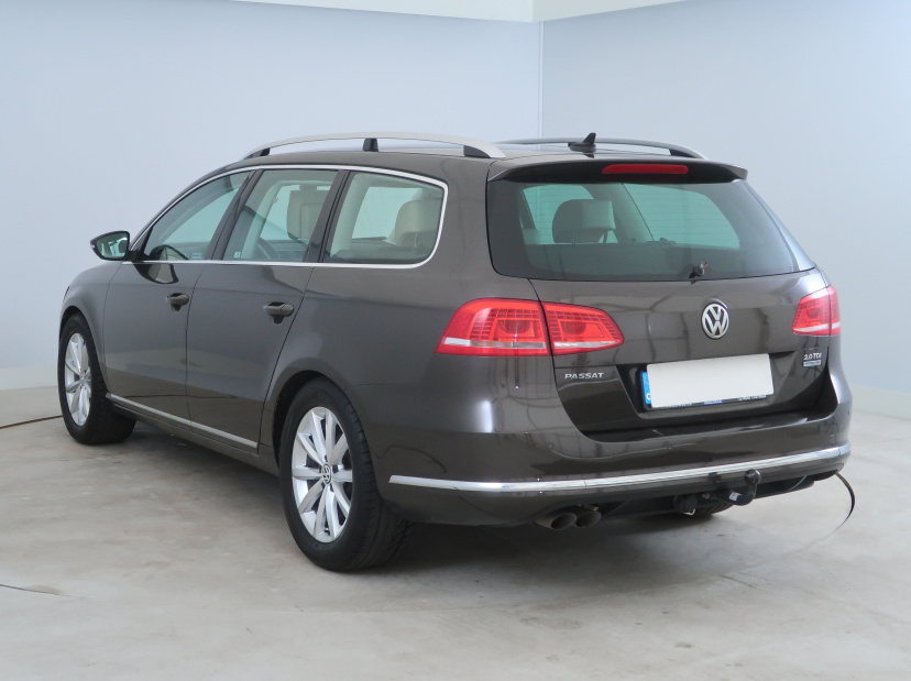 Volkswagen Passat, 2012