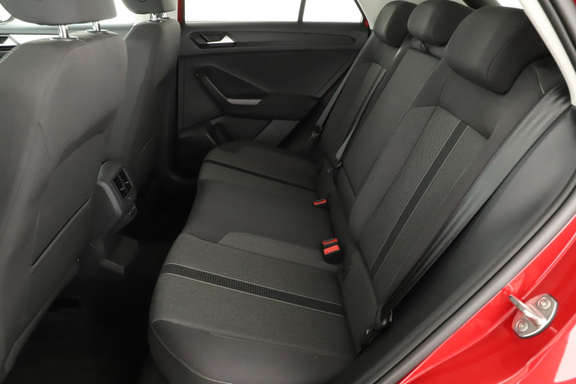 Volkswagen T-Roc, 2024