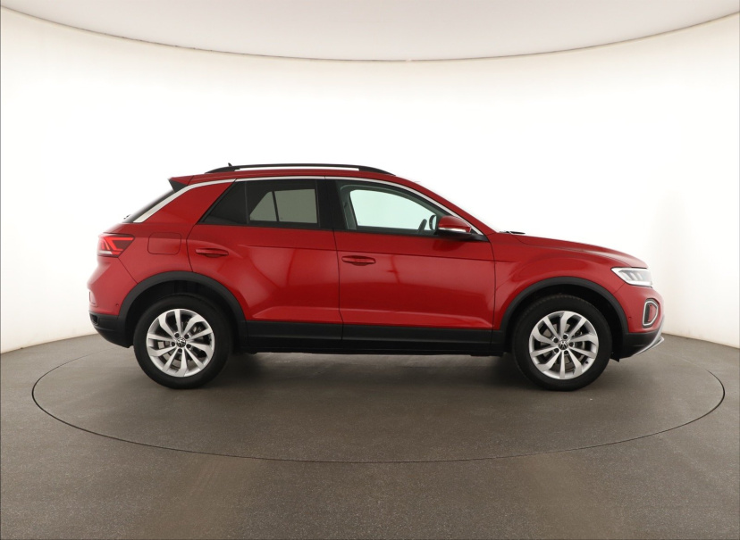 Volkswagen T-Roc, 2024