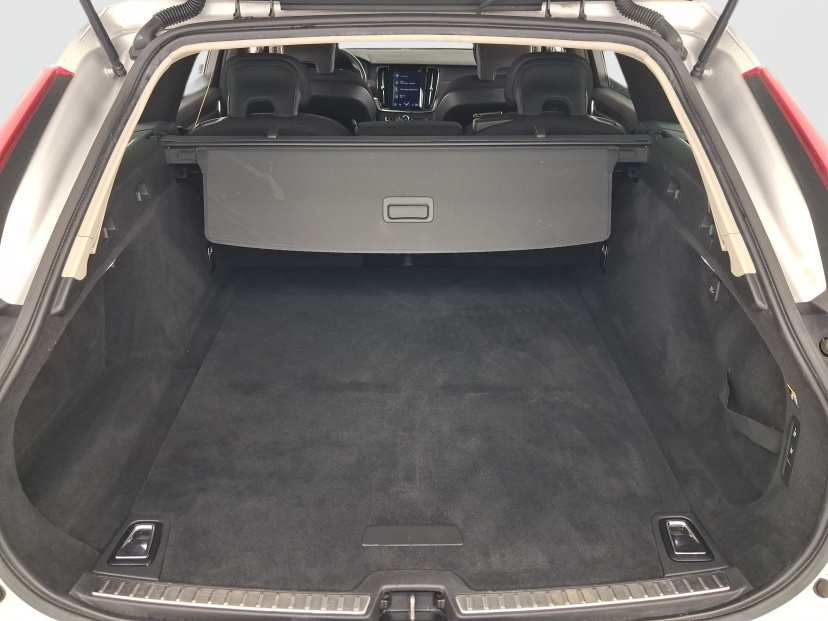 Volvo V90 Cross Country, 2019