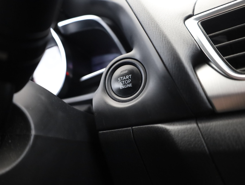 Mazda 3, 2014