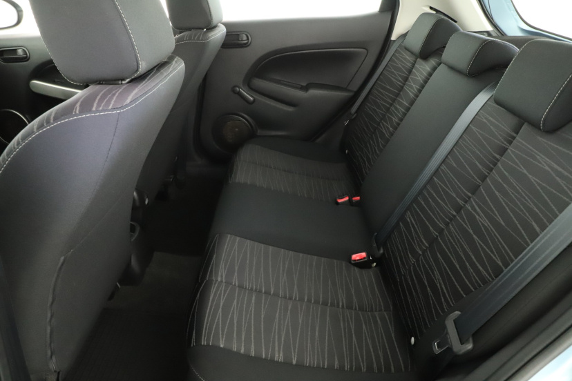 Mazda 2, 2009