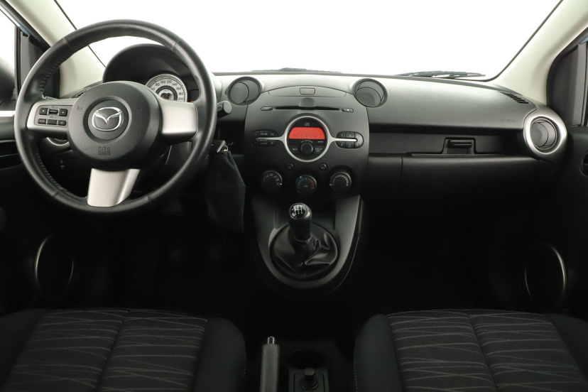 Mazda 2, 2009