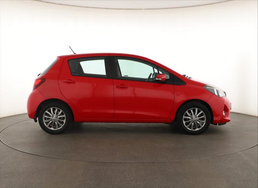 Toyota Yaris, 2016