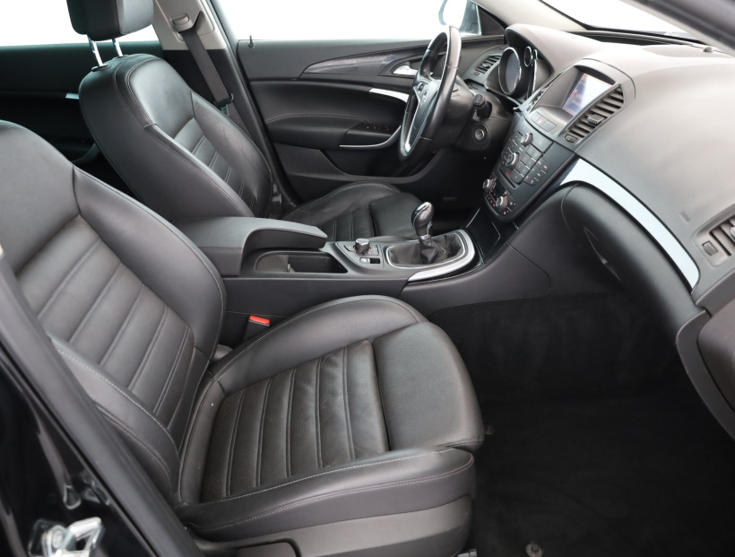 Opel Insignia, 2010