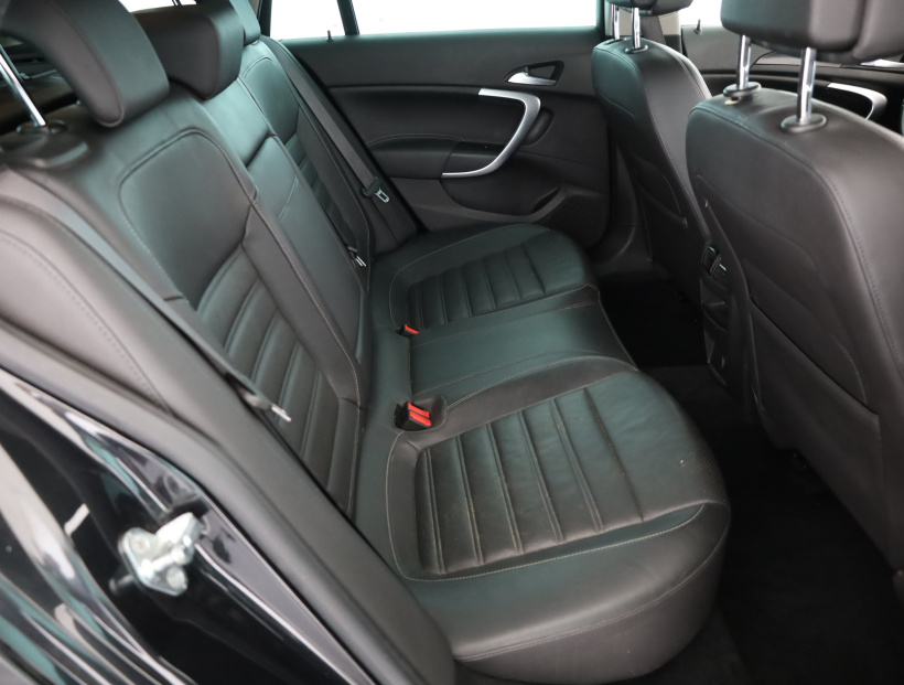 Opel Insignia, 2010