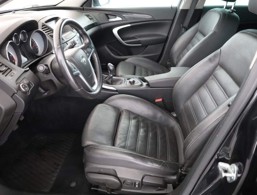 Opel Insignia, 2010