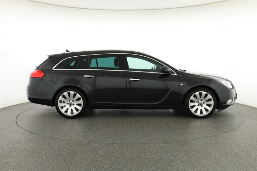 Opel Insignia, 2010