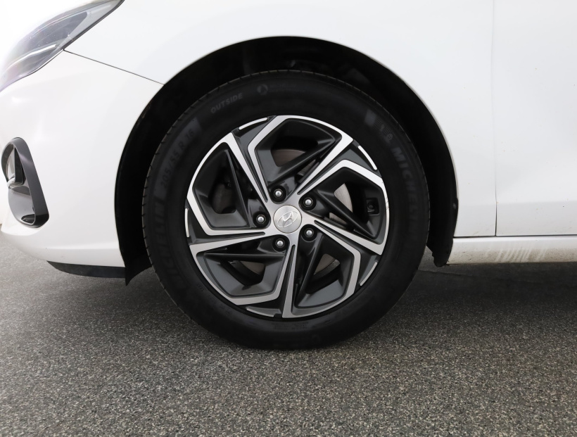 Hyundai i30, 2023
