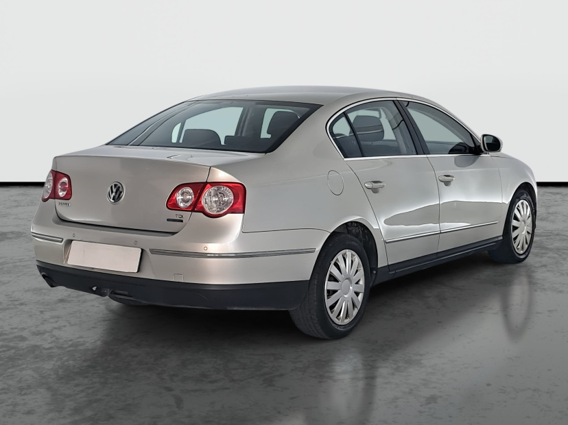 Volkswagen Passat, 2010