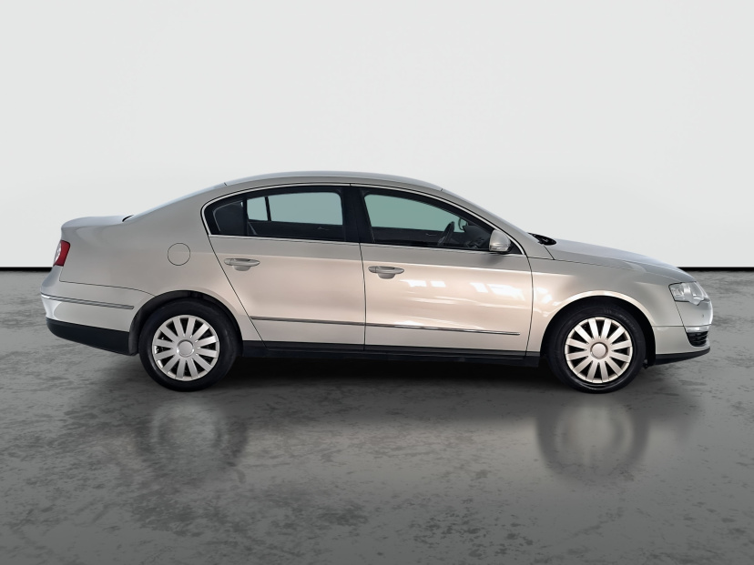 Volkswagen Passat, 2010