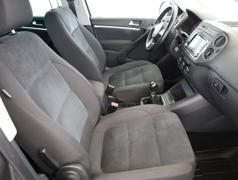 Volkswagen Tiguan, 2012