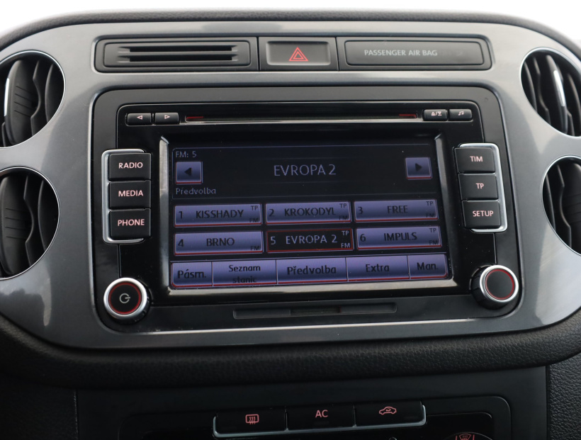 Volkswagen Tiguan, 2012