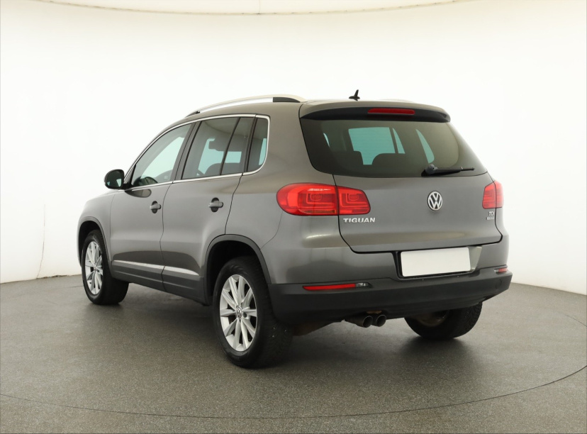 Volkswagen Tiguan, 2012