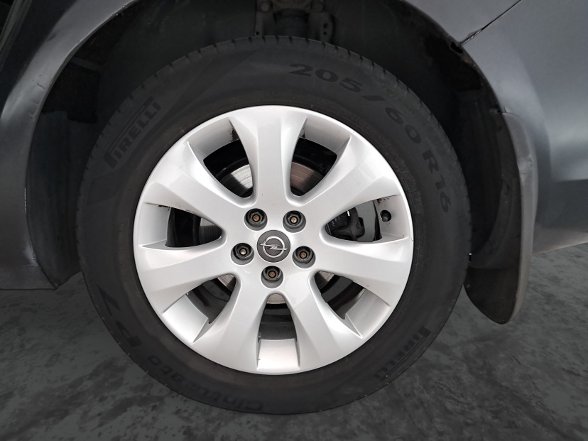 Opel Astra, 2013