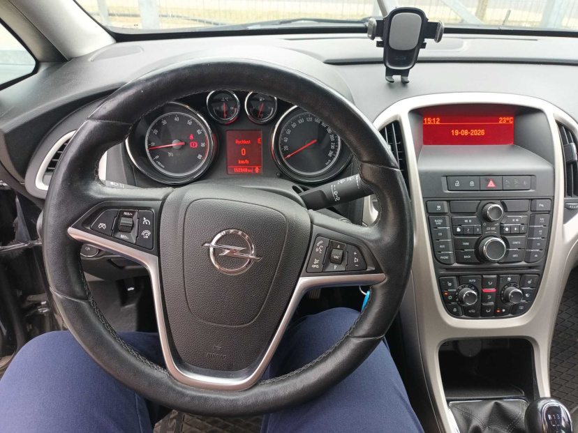 Opel Astra, 2013