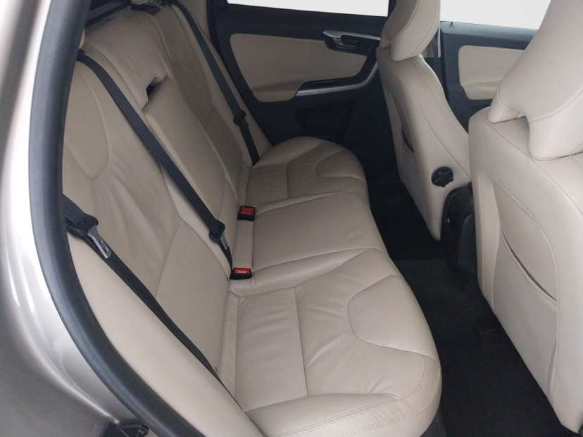 Volvo XC60, 2011