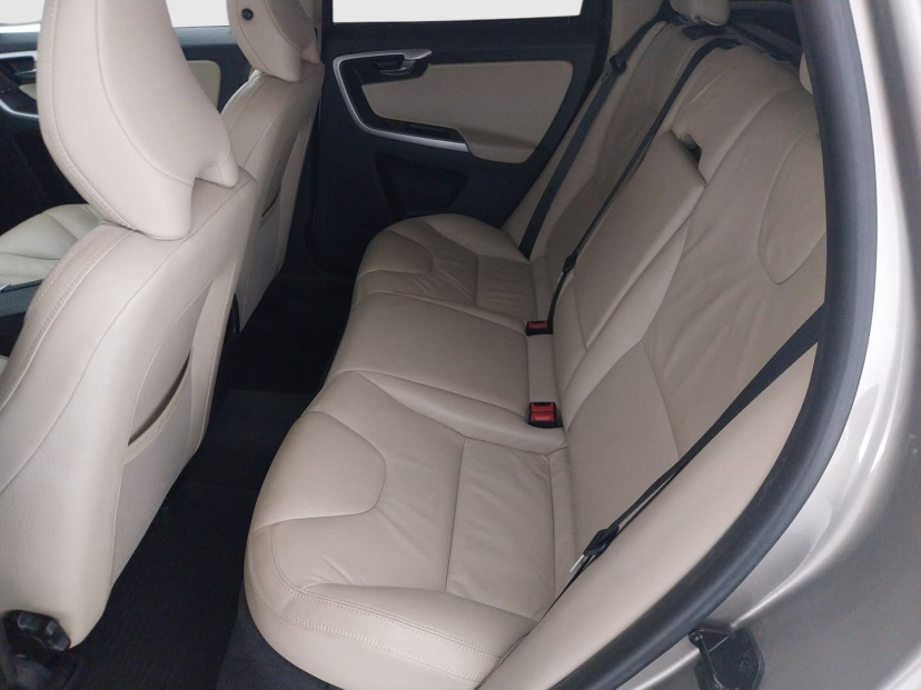 Volvo XC60, 2011