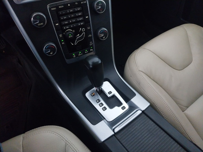 Volvo XC60, 2011