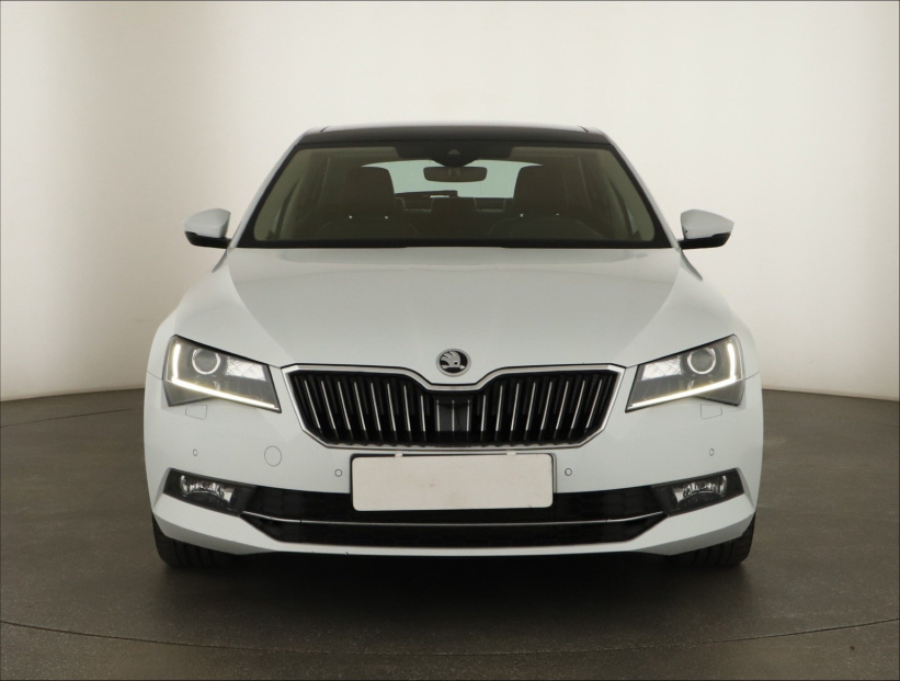 Škoda Superb, 2015