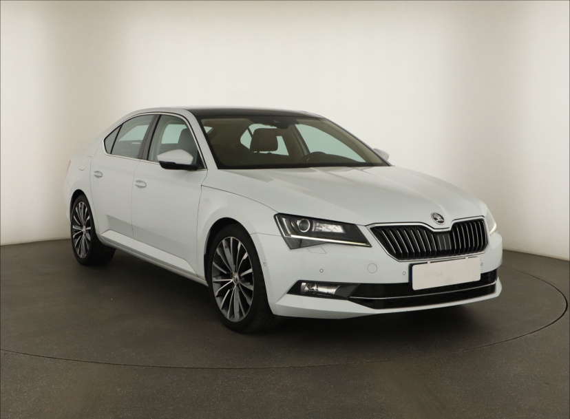 Škoda Superb, 2015