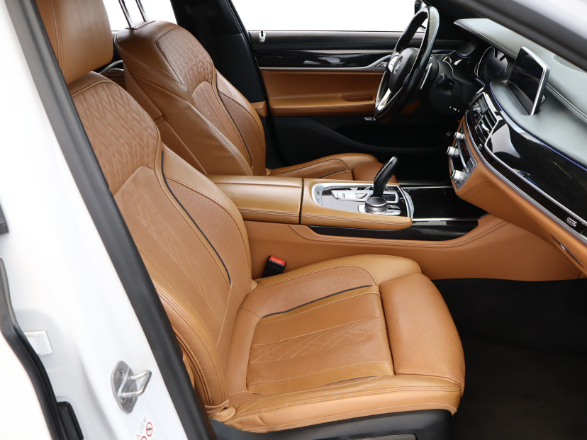 BMW 7, 2019