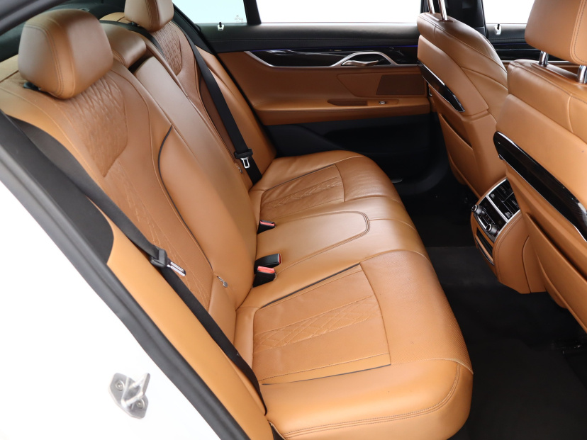 BMW 7, 2019