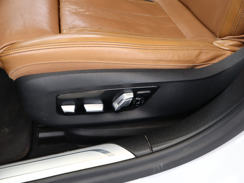 BMW 7, 2019