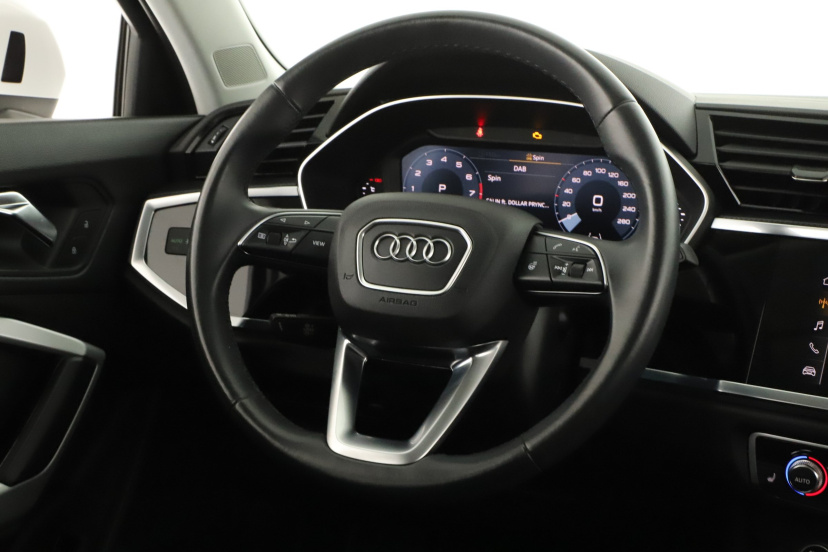 Audi Q3 Sportback, 2020