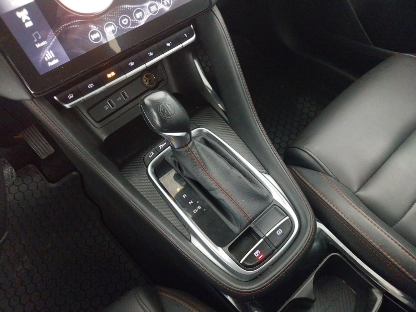 MG ZS SUV, 2022