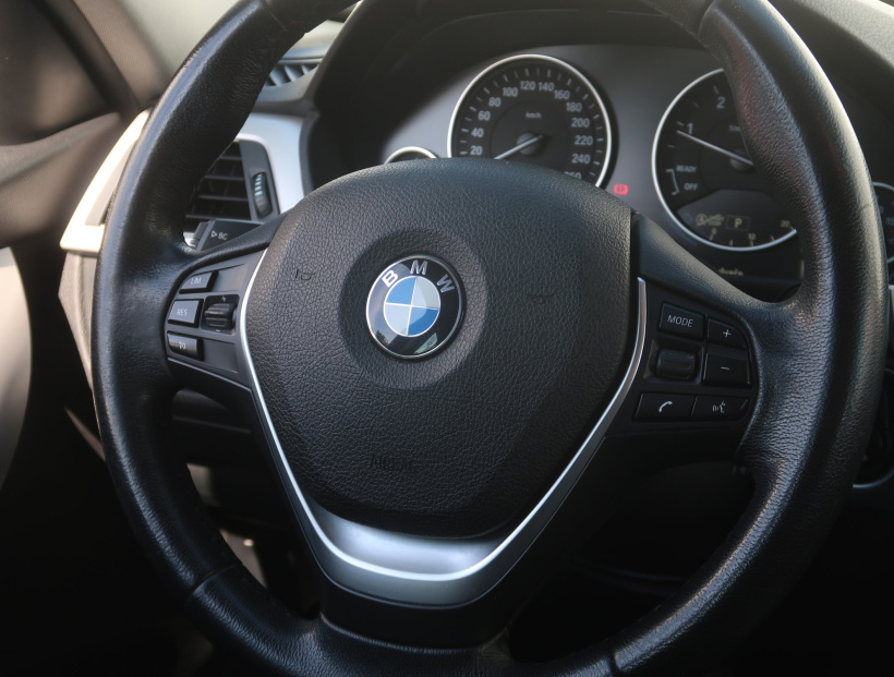 BMW 3, 2017